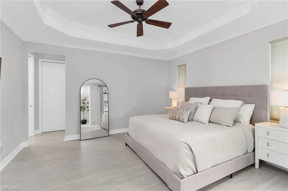 2926 Aviamar Circle, Naples, FL 34114