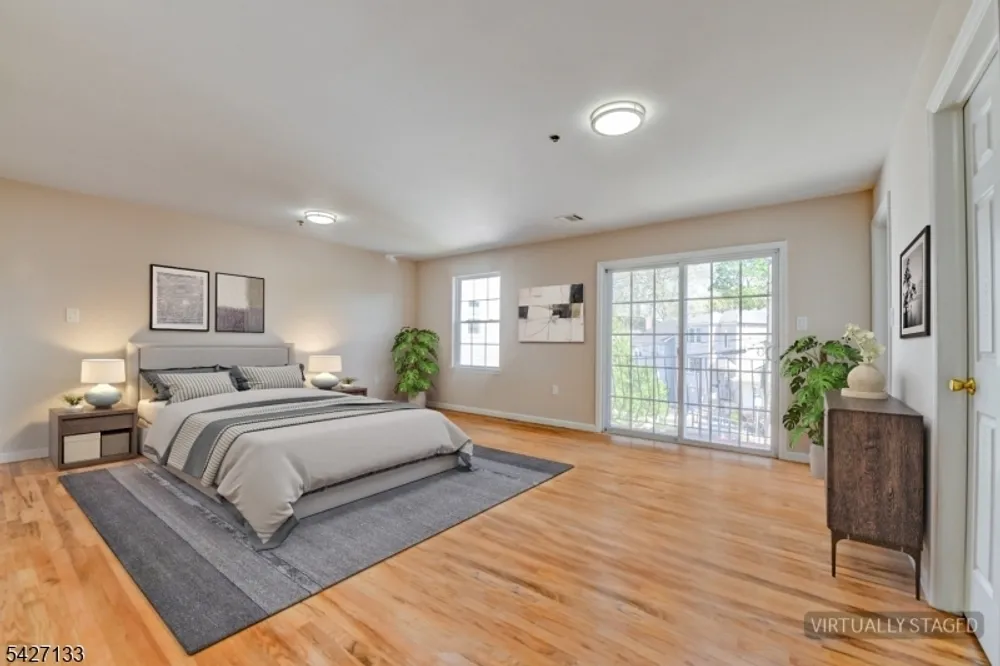 15-21 Oraton St, Newark, NJ 07104
