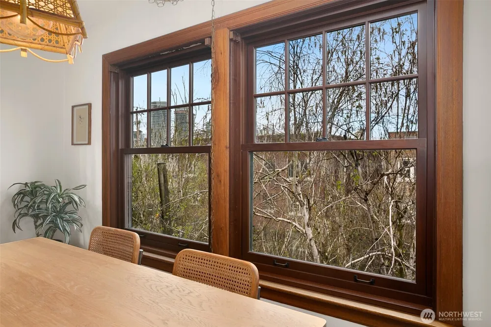 408 Bellevue Ave E, Seattle, WA 98102