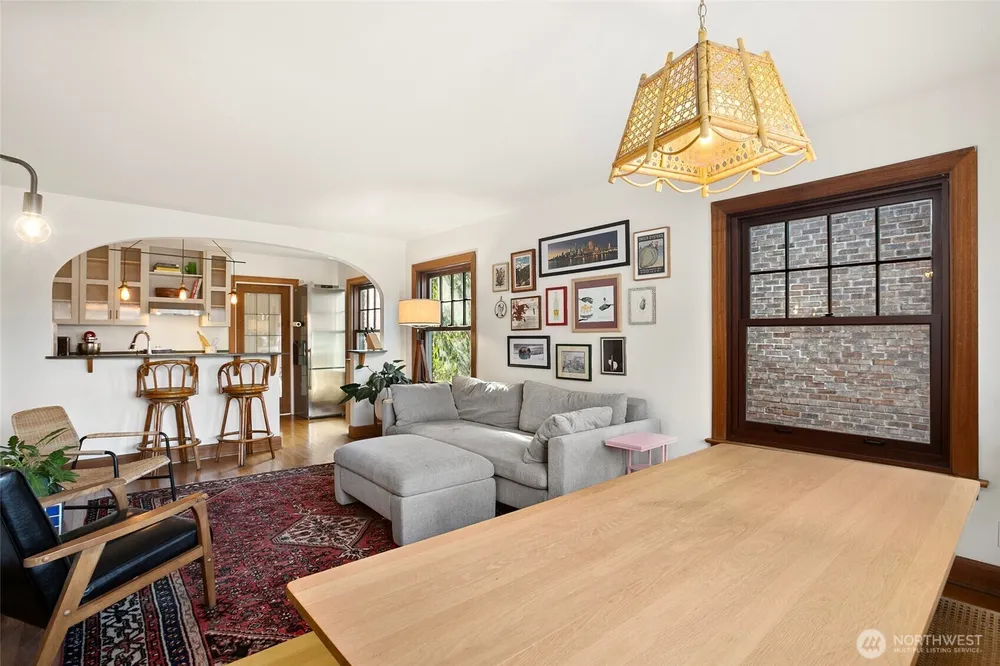 408 Bellevue Ave E, Seattle, WA 98102