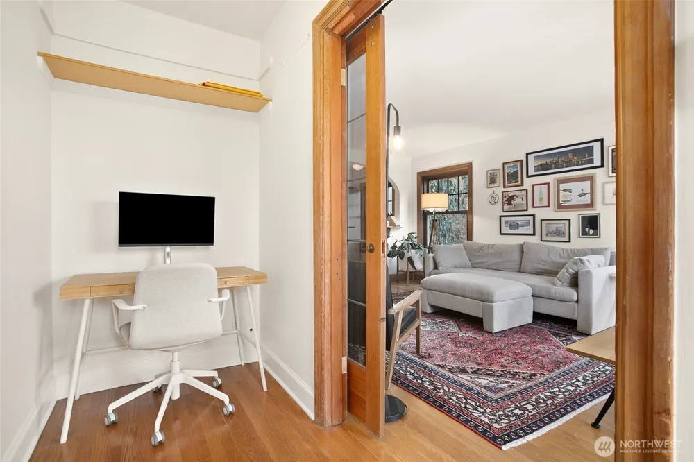 408 Bellevue Ave E, Seattle, WA 98102