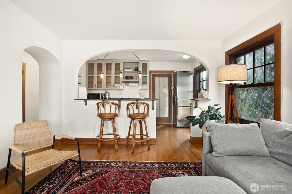 408 Bellevue Ave E, Seattle, WA 98102