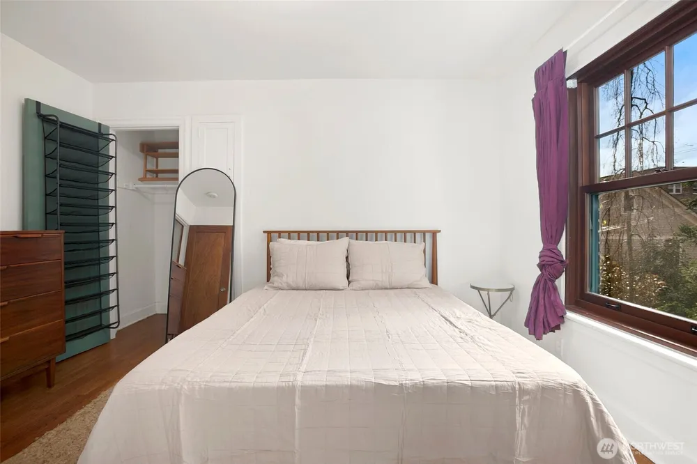 408 Bellevue Ave E, Seattle, WA 98102