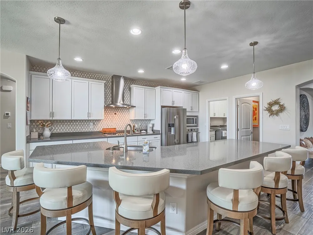 10425 Amulet Ridge Ct, Las Vegas, NV 89149