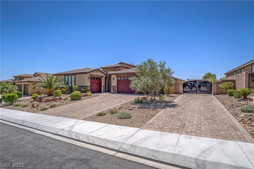 10425 Amulet Ridge Ct, Las Vegas, NV 89149