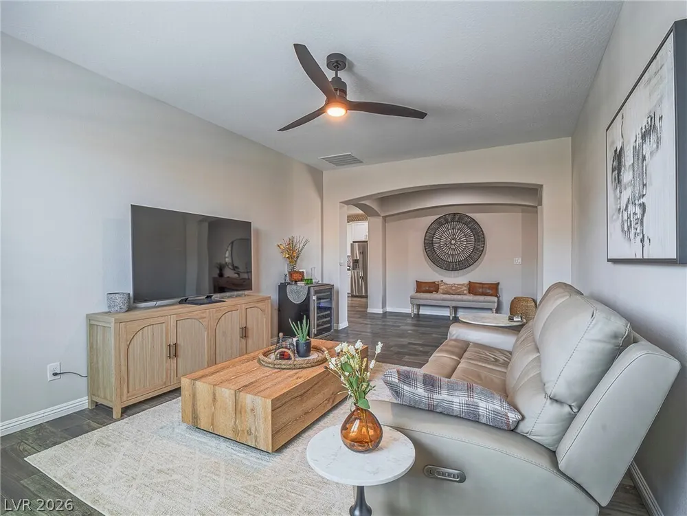 10425 Amulet Ridge Ct, Las Vegas, NV 89149