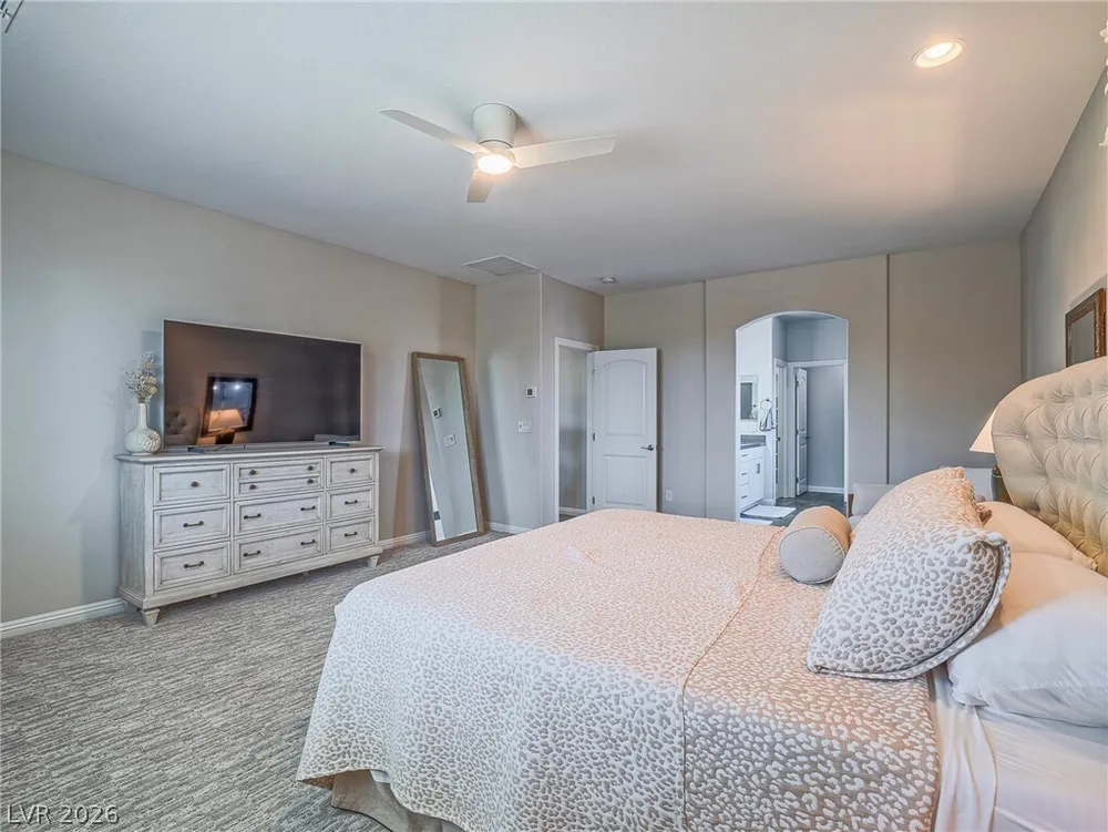 10425 Amulet Ridge Ct, Las Vegas, NV 89149