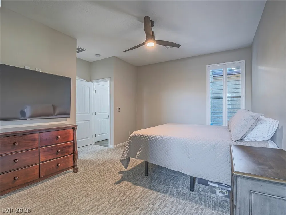 10425 Amulet Ridge Ct, Las Vegas, NV 89149