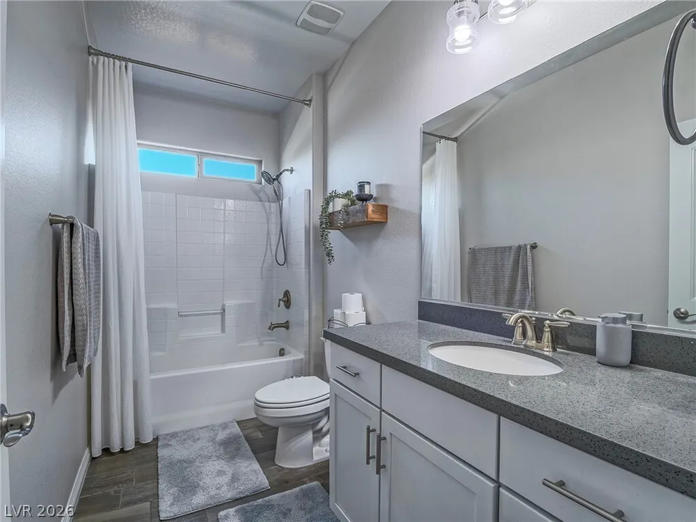 10425 Amulet Ridge Ct, Las Vegas, NV 89149