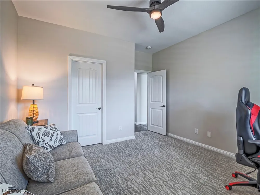 10425 Amulet Ridge Ct, Las Vegas, NV 89149