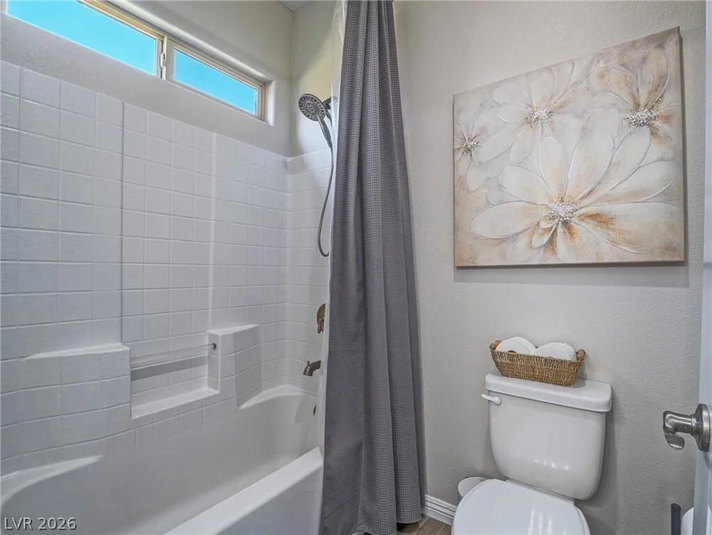 10425 Amulet Ridge Ct, Las Vegas, NV 89149