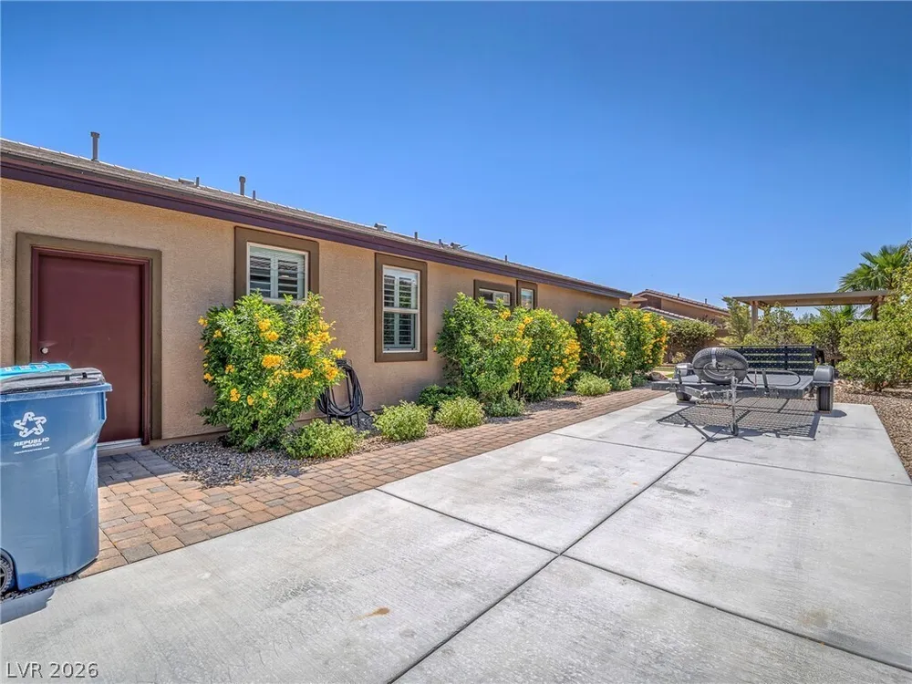 10425 Amulet Ridge Ct, Las Vegas, NV 89149