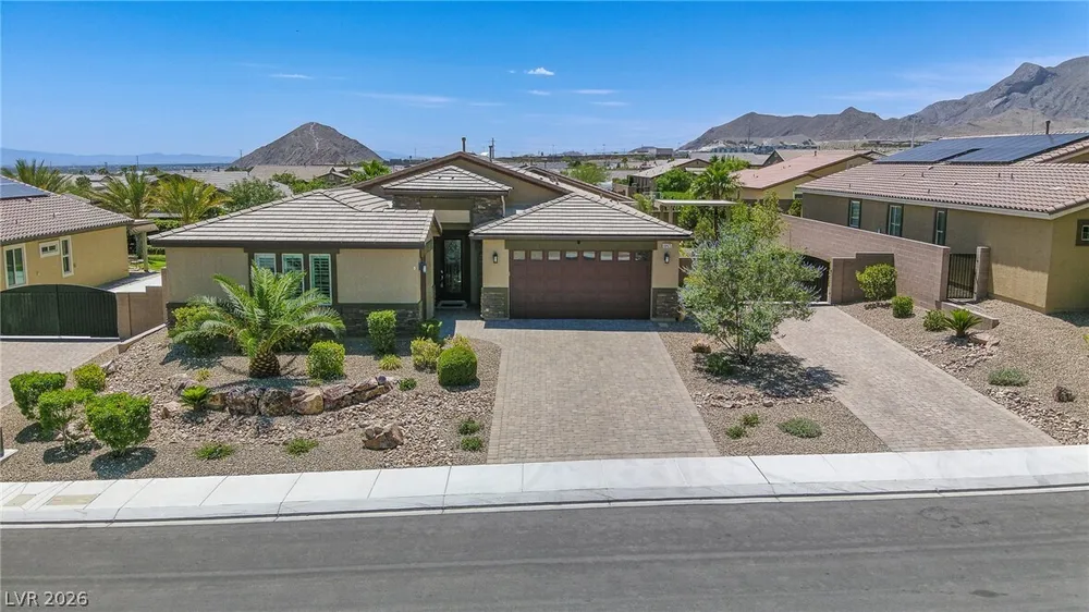 10425 Amulet Ridge Ct, Las Vegas, NV 89149