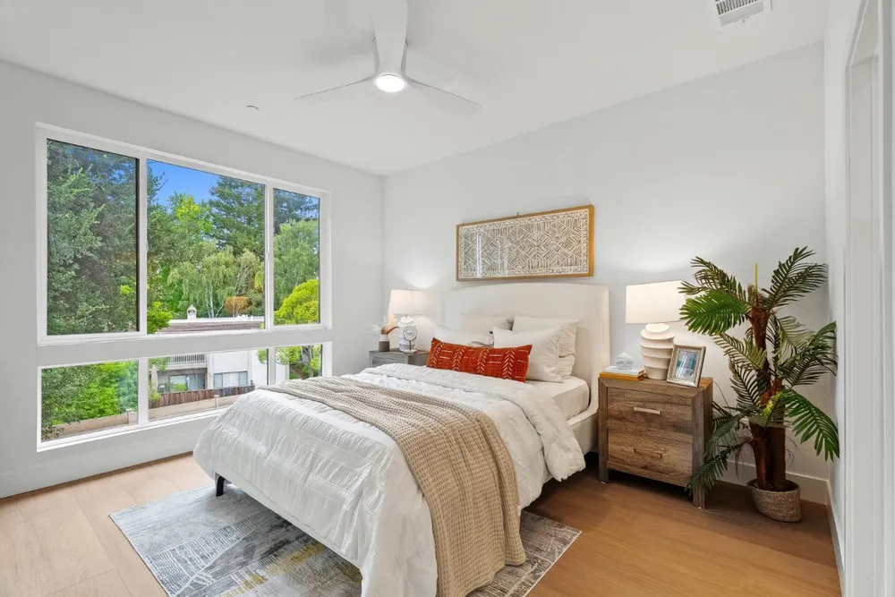 947 Woodside Rd, Redwood City, CA 94061