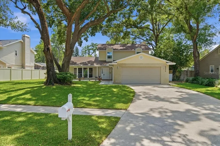 2804 Palamore Dr, Tampa, FL 33618