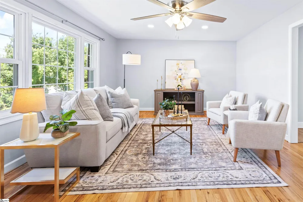 320 Mitchell Rd, Greenville, SC 29615