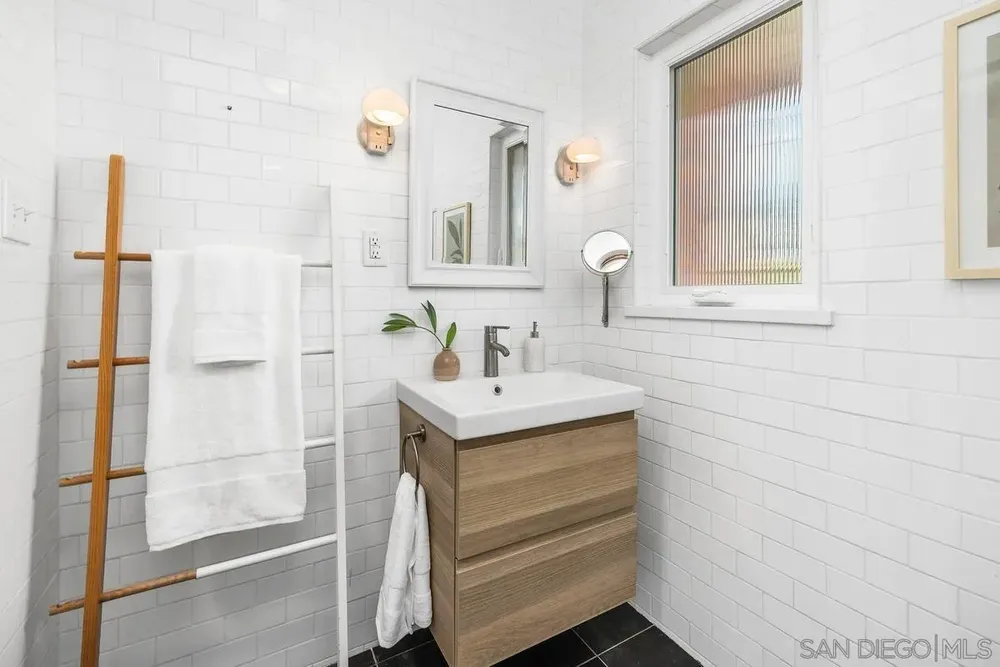 2139 Clematis St, San Diego, CA 92105