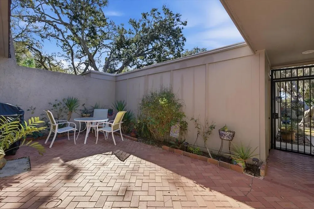 10603 Carrollbrook Way, Tampa, FL 33618