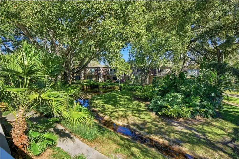 10603 Carrollbrook Way, Tampa, FL 33618