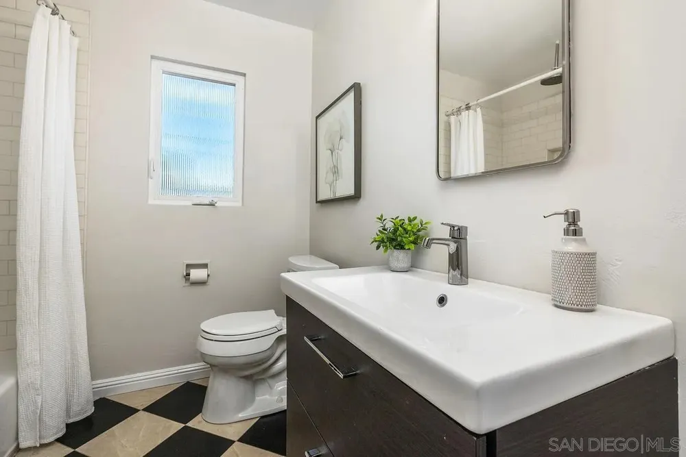 2139 Clematis St, San Diego, CA 92105