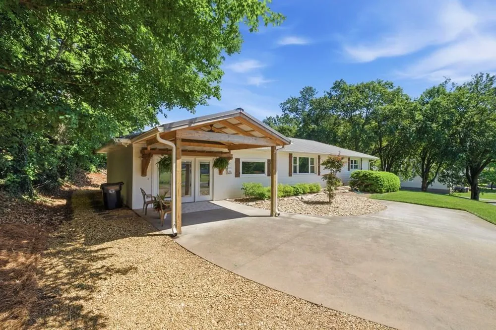 498 Cedar St, Dalton, GA 30720
