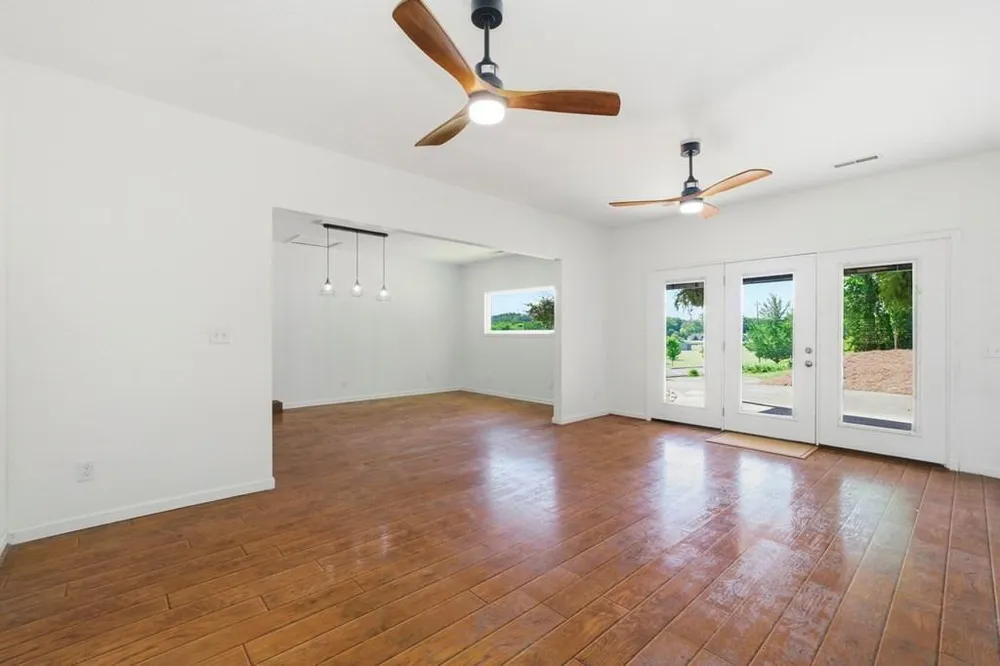 498 Cedar St, Dalton, GA 30720