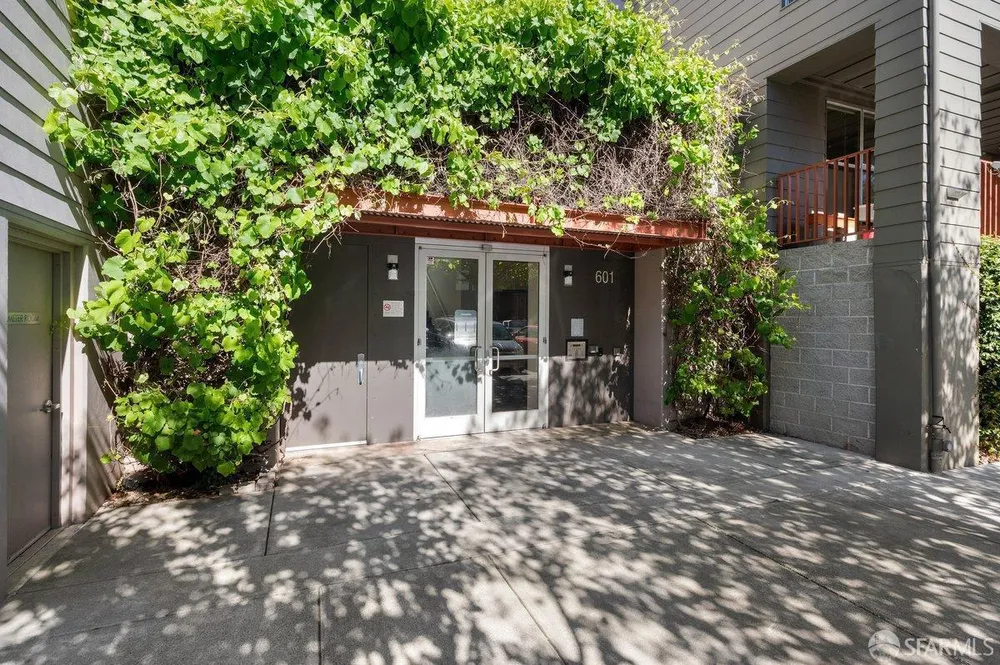 601 Alabama St, San Francisco, CA 94110-2073