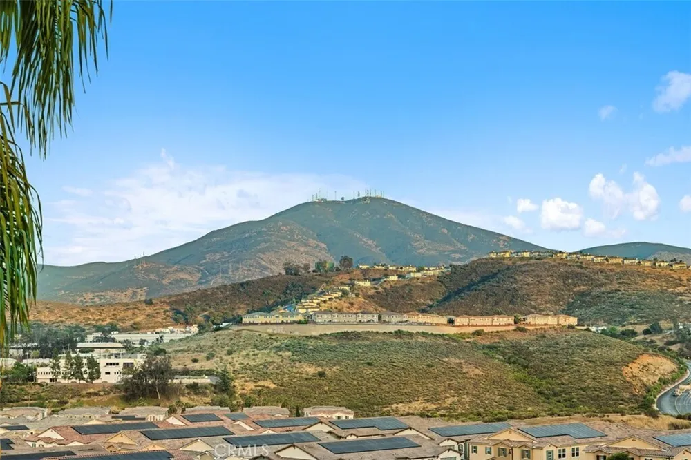 2005 Springs of Life Ct, Spring Valley, CA 91977