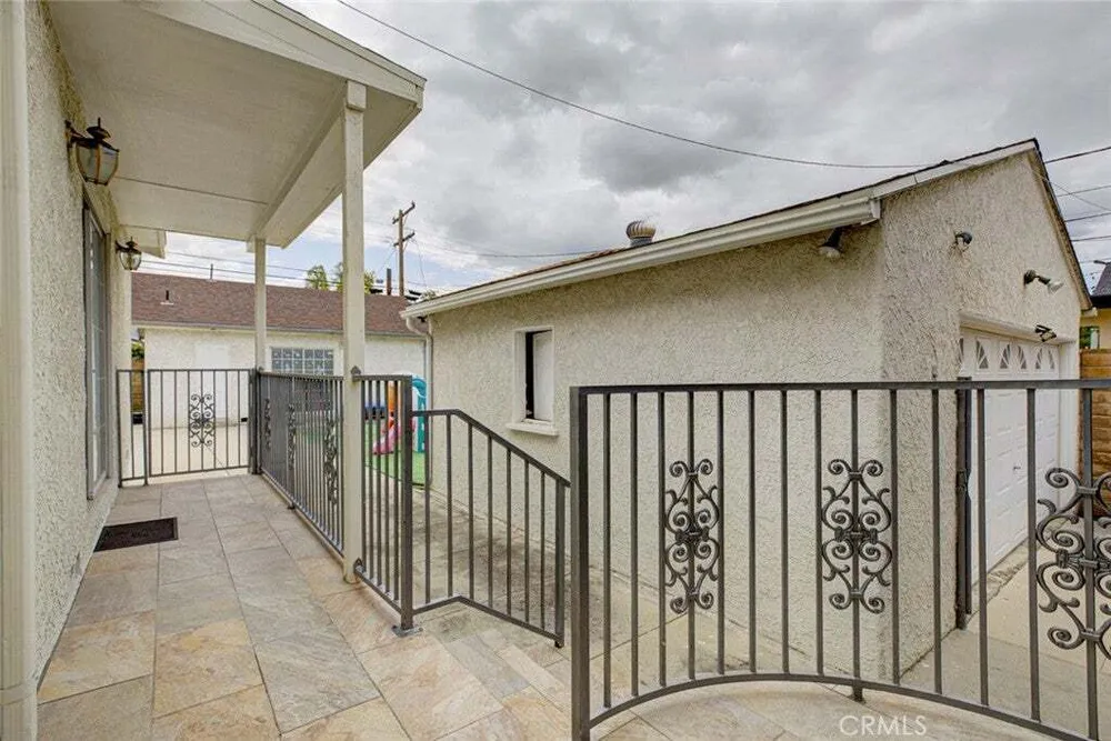 1334 Alameda Ave, Glendale, CA 91201
