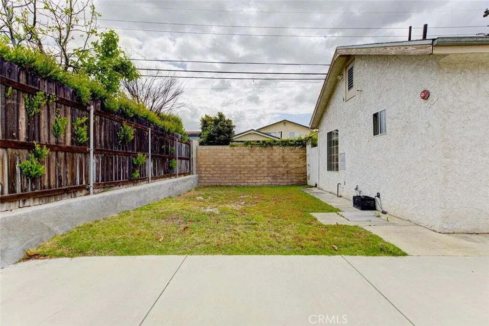 1334 Alameda Ave, Glendale, CA 91201