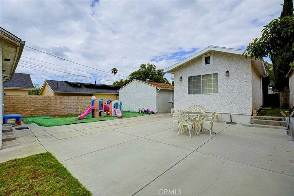1334 Alameda Ave, Glendale, CA 91201