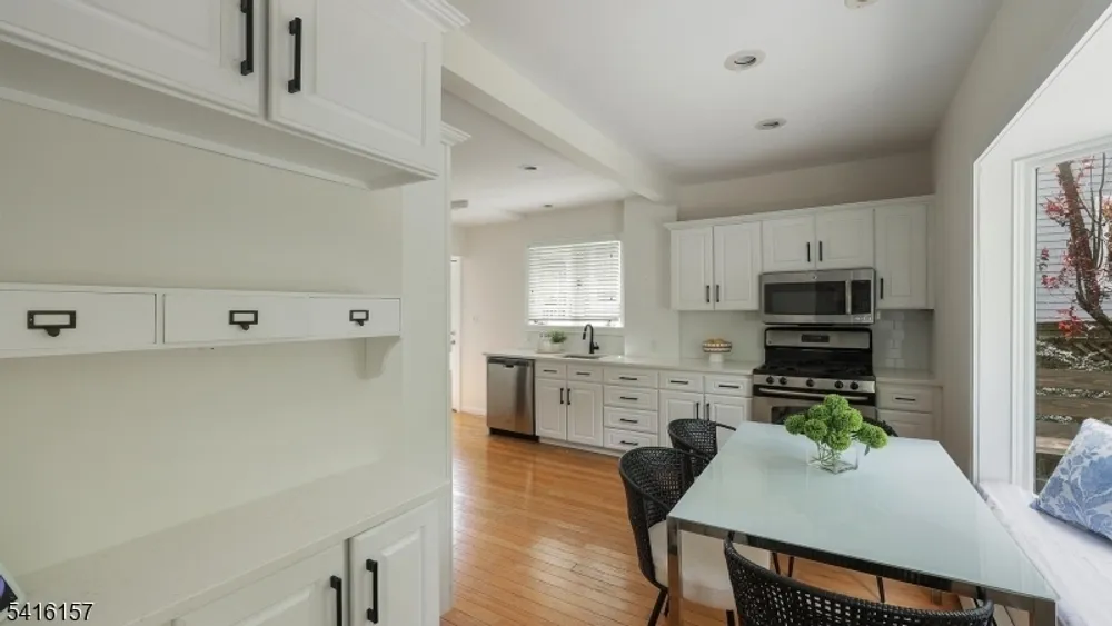 288 Seneca Pl, Westfield, NJ 07090