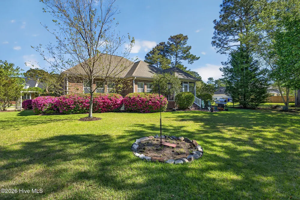 1113 Willow Pond Ln, Leland, NC 28451-7450