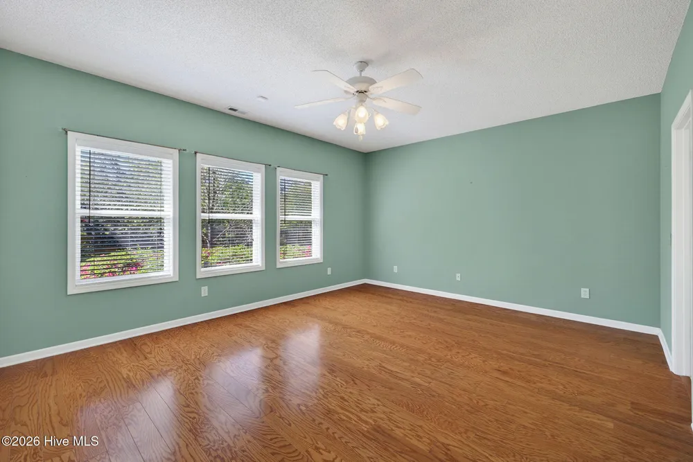 1113 Willow Pond Ln, Leland, NC 28451-7450