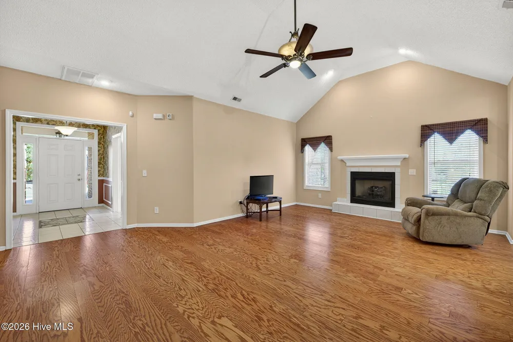 1113 Willow Pond Ln, Leland, NC 28451-7450