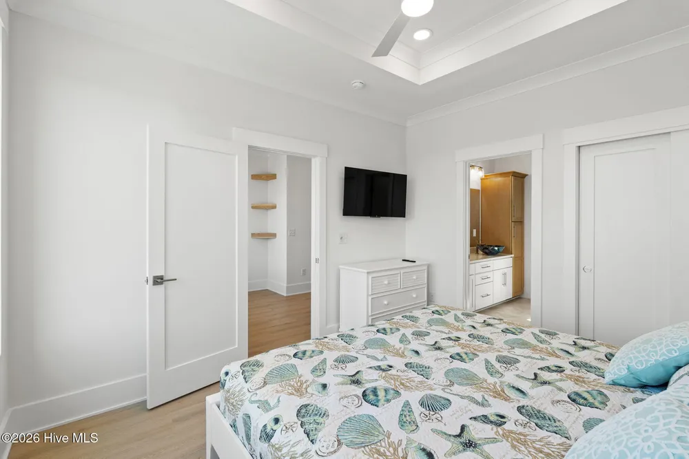 290 East Second Street, Ocean Isle Beach, NC 28469