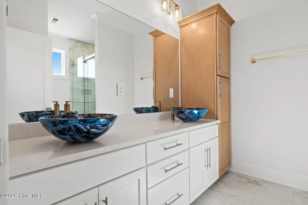290 East Second Street, Ocean Isle Beach, NC 28469