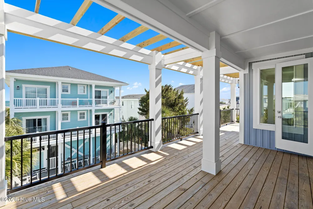 290 East Second Street, Ocean Isle Beach, NC 28469