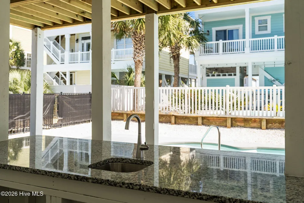 290 East Second Street, Ocean Isle Beach, NC 28469