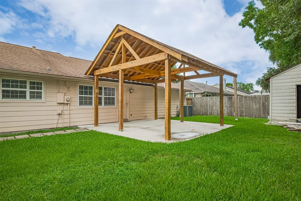 3714 Parkridge Glen Dr, Houston, TX 77082
