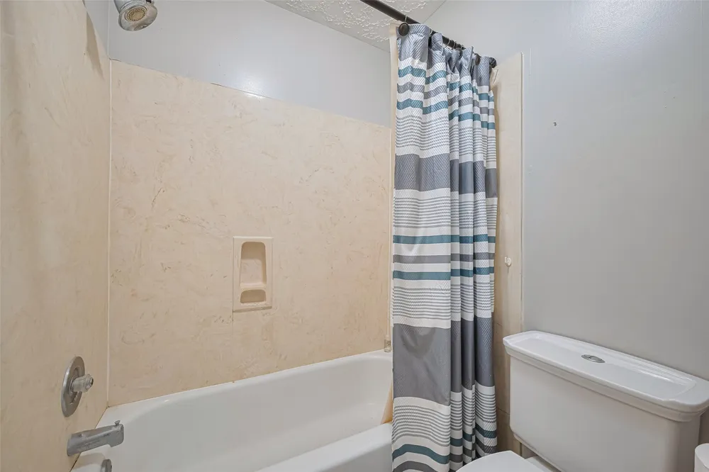 3714 Parkridge Glen Dr, Houston, TX 77082