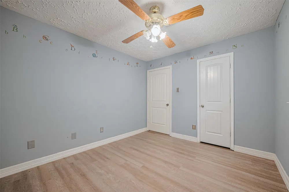 3714 Parkridge Glen Dr, Houston, TX 77082