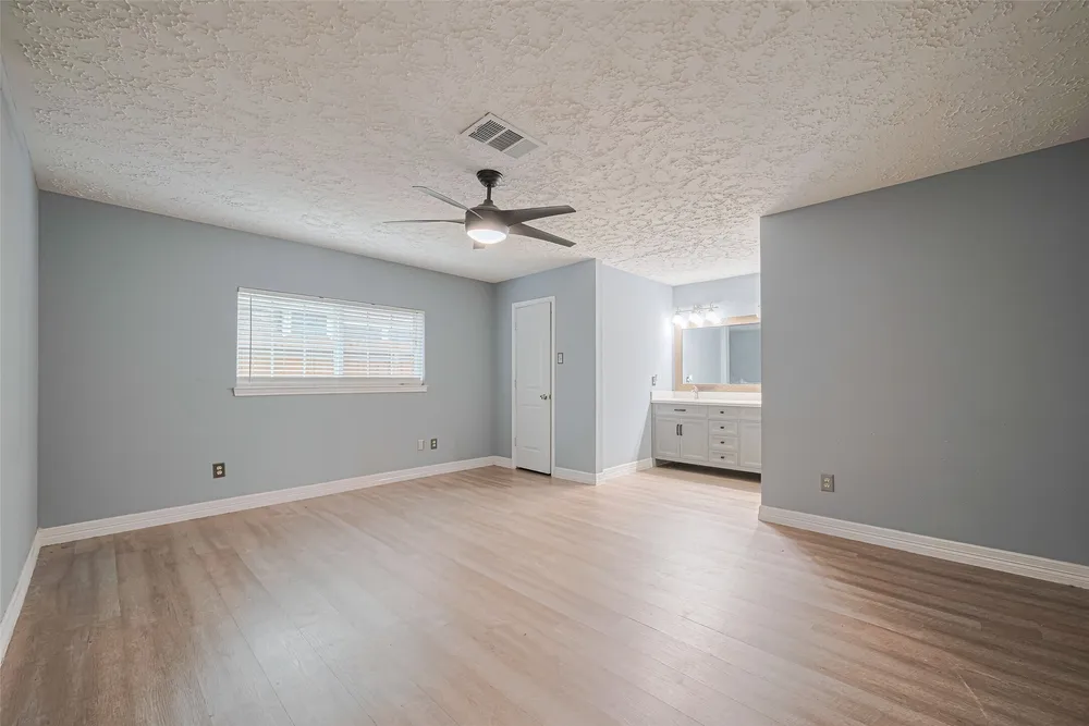 3714 Parkridge Glen Dr, Houston, TX 77082