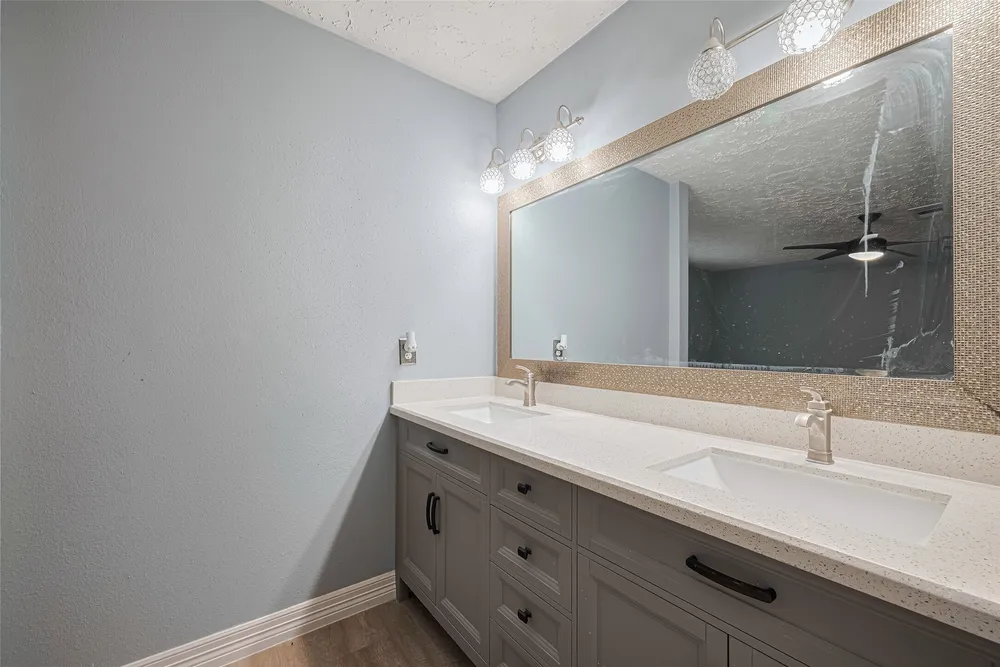 3714 Parkridge Glen Dr, Houston, TX 77082