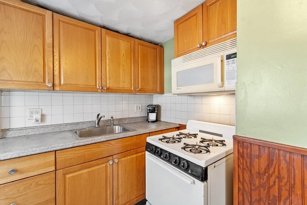 273 Euclid Ave, Lynn, MA 01904