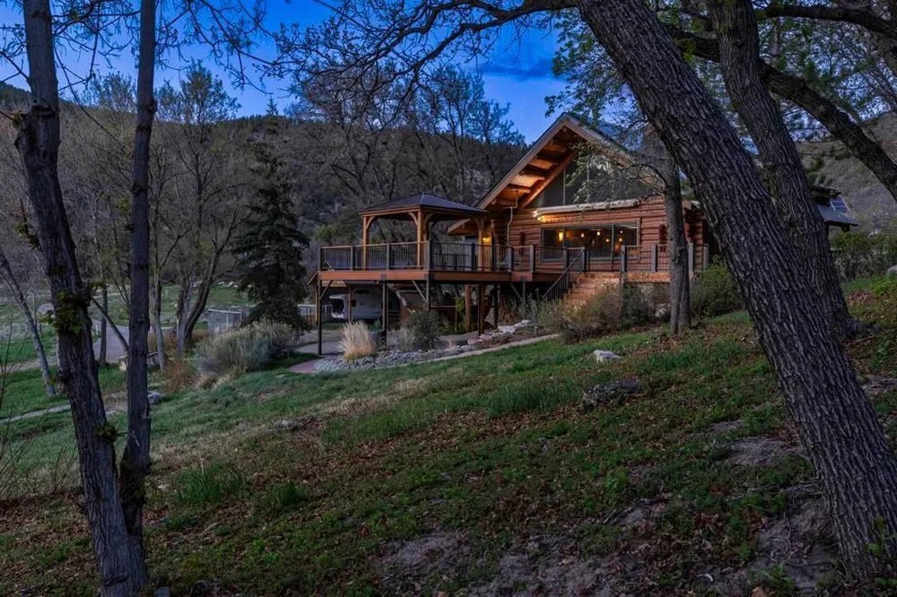 134 Chapman Ln, Durango, CO 81301