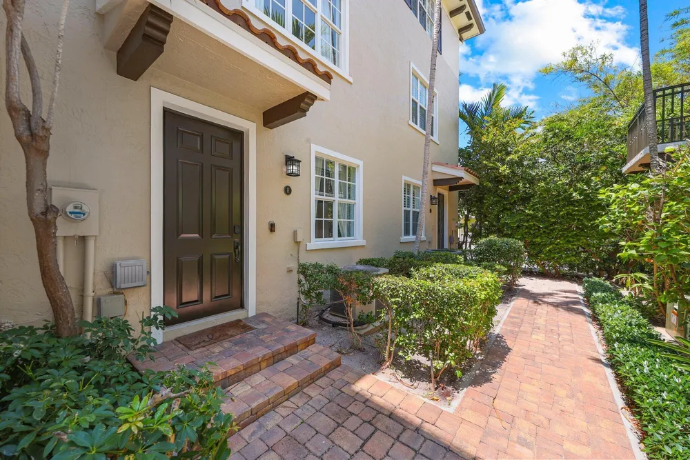 72 SE 6th Ave, Delray Beach, FL 33483