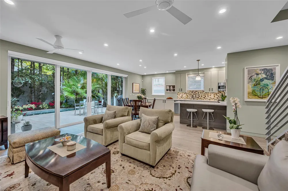 1200 NE 2nd St, Fort Lauderdale, FL 33301
