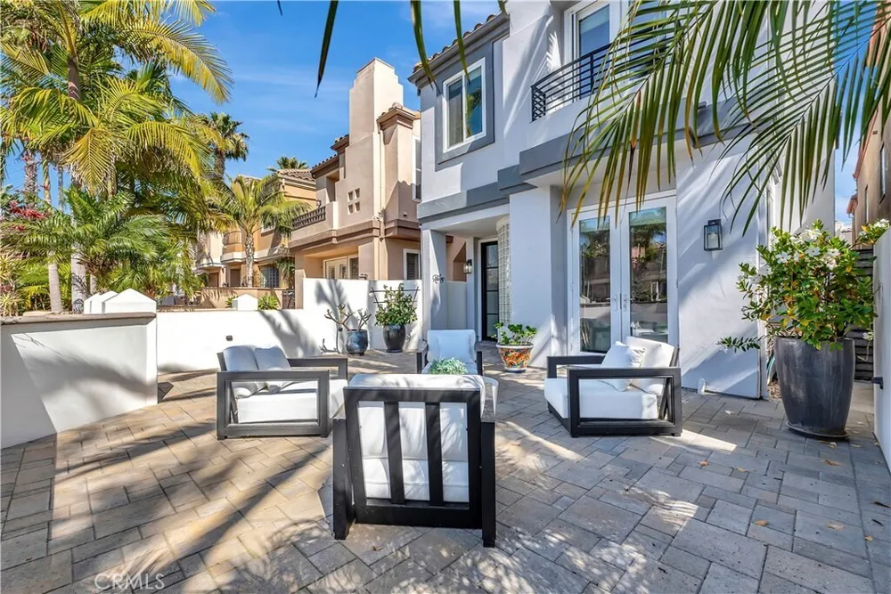 620 22nd St, Huntington Beach, CA 92648