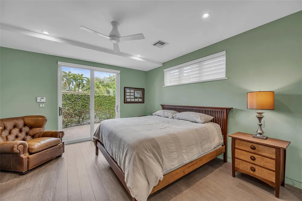 1200 NE 2nd St, Fort Lauderdale, FL 33301
